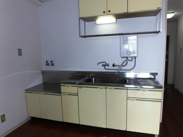 3DK Apartment for Rent in Higashiosaka, Osaka - 50,000 Yen - Thumbnail 4