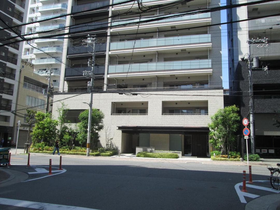 3LDK Apartment in Minami-Horie, Osaka | 2018 Build - Thumbnail 3