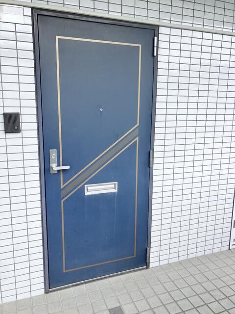 10th Floor 1K Apartment for Sale with Views in Matsuyama - Image 1