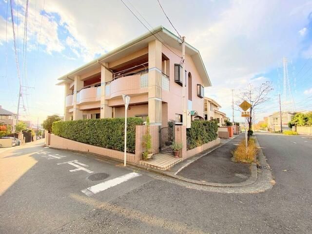 7SLDK House for Sale in Yokohama on 488 sqm Corner Lot - Thumbnail 3