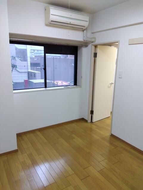 2DK Apartment for Sale near Kunitachi Station, Tokyo - Thumbnail 4