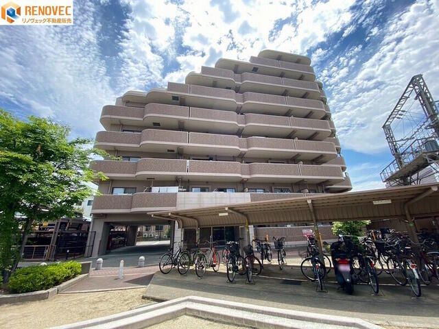 Refurbished 3LDK Apartment Near Shirakaba Station, Sakai - Image 1