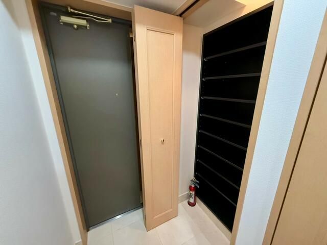 1K Apartment for Sale in Ginza, Tokyo | 26.12 sqm - Thumbnail 3