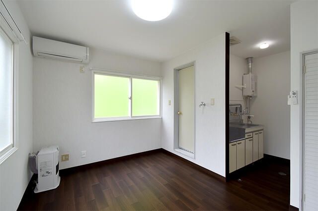 Compact 1R Apartment for Rent in Aomori City with Gas Kitchen - Thumbnail 3