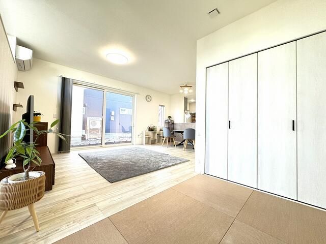 Modern 4LDK Single-Story House in Atsuma, Hokkaido - Thumbnail 4