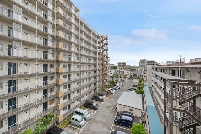 3LDK Apartment for Sale in Arakawa, Tokyo - Thumbnail 2