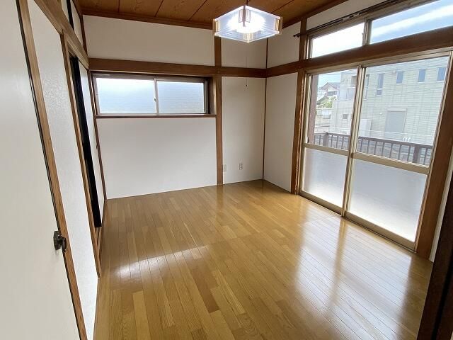 Renovated 5DK House for Sale in Ibaraki-machi, Ibaraki - Thumbnail 2