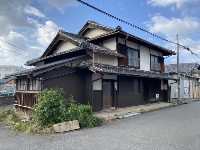 5LDK Detached House for Sale in Izumisano, Osaka - Thumbnail 2