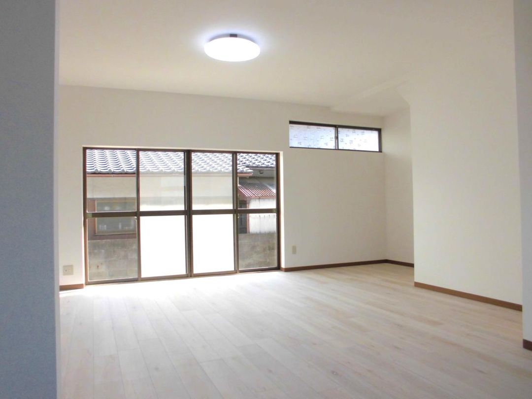 Renovated 3LDK House in Marugame, Kagawa - 98.05 sqm - Thumbnail 2