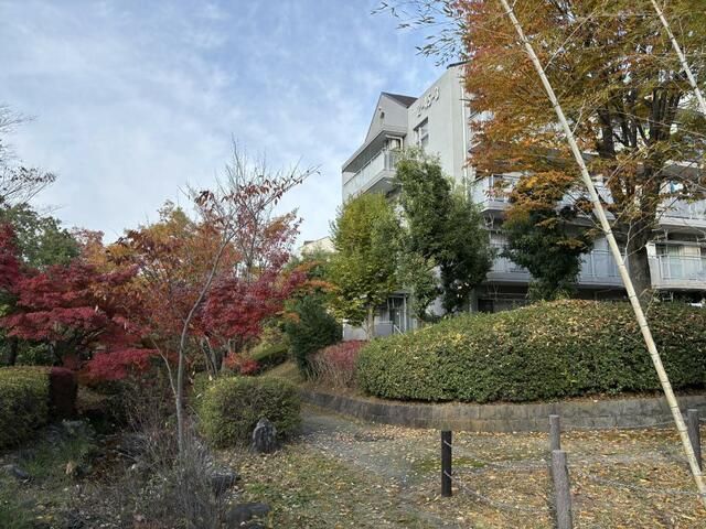 Ground Floor 3LDK Apartment for Sale in Hachioji, Tokyo - Thumbnail 2