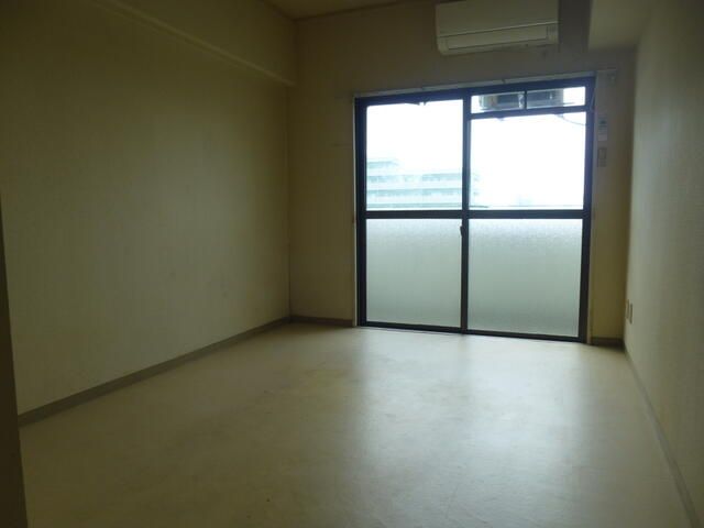 Studio Apartment for Sale in Matsuyama, Ehime - Near Dogo Onsen - Thumbnail 3