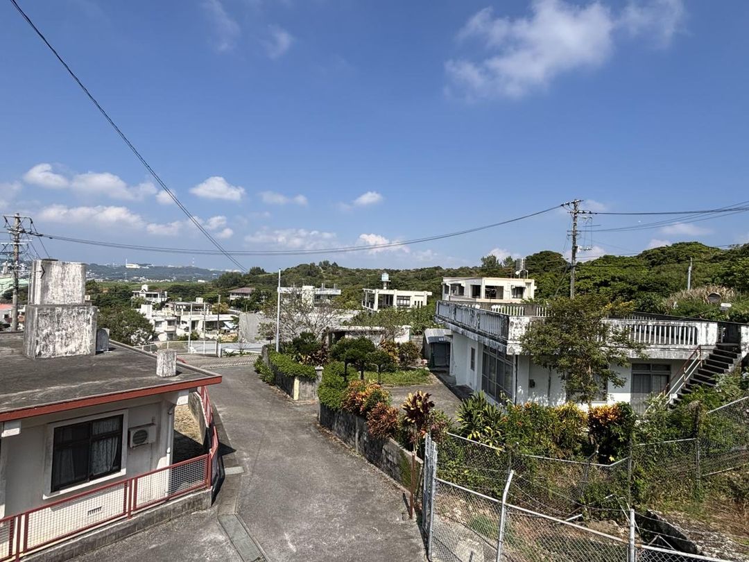 3LDK RCB House for Sale in Serene Nanjō City, Okinawa - Thumbnail 3