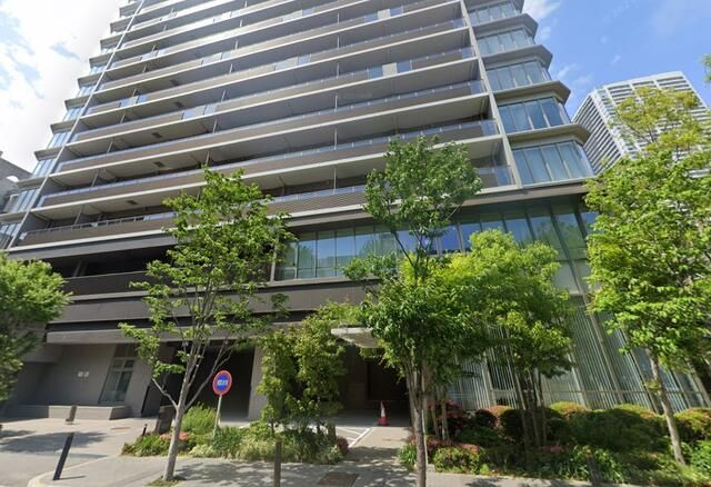 3LDK Condo in Premist Tower Osaka Shinmachi, 38th Floor - Image 1