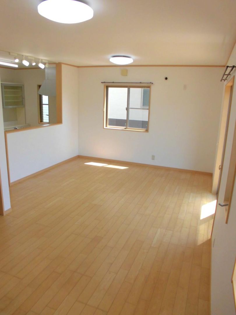 5LDK House for Sale in Takamatsu, Kagawa – 116.8 sqm, Parking 4 - Thumbnail 2