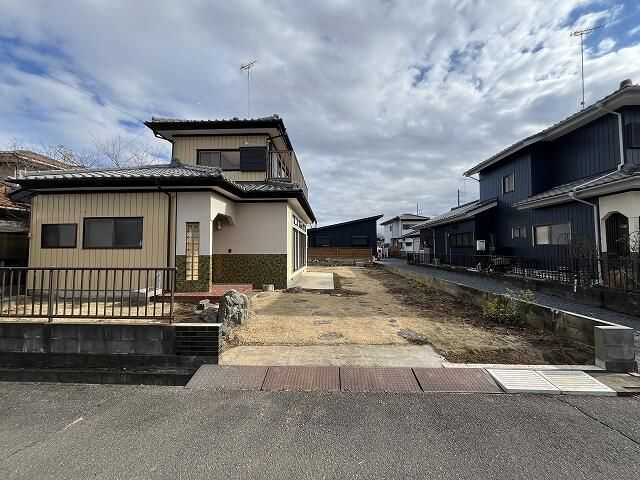 Renovated 4DK House for Sale in Jōsō City, Ibaraki - Thumbnail 2