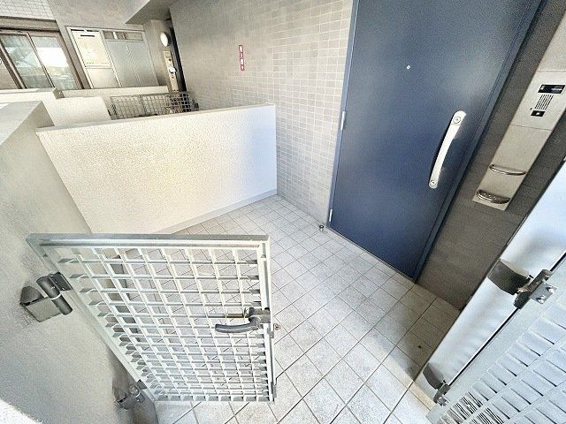 2LDK Apartment for Sale in Shonandai, Fujisawa - Thumbnail 3