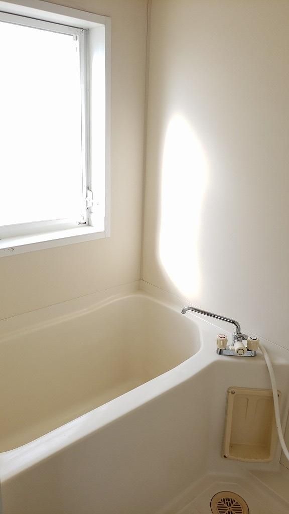 1K Loft Apartment for Rent in Shimonoseki, Yamaguchi - 22,000 Yen - Thumbnail 2