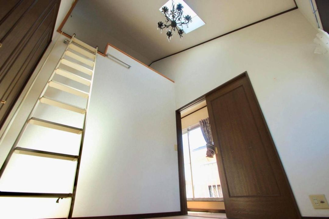 1996 3LDK Detached House for Sale in Hiratsuka, Kanagawa - Thumbnail 2
