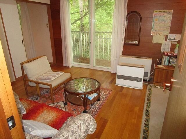 Mountain House in Fujimi, Nagano with 2LDK and Large Land - Thumbnail 4