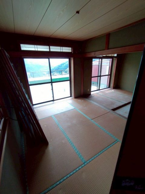 3DK Apartment for Sale in Nagasaki with Free Parking - Thumbnail 2
