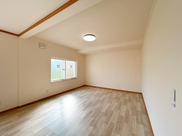 Renovated 3LDK House in Quiet Nayoro, Hokkaido with Parking - Thumbnail 4