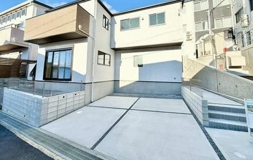 New 4LDK House for Sale in Neyagawa, Osaka - 2025 Build - Thumbnail 2