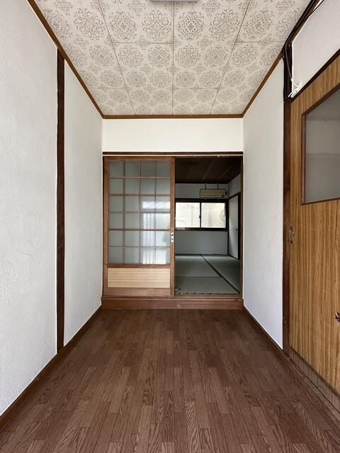 2K Apartment for Rent in Toyonaka, Osaka - Pet Friendly, No Deposit - Thumbnail 3