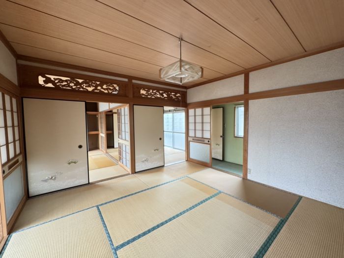 Vacant 11DK House for Sale in Miyoshi City, Tokushima - Thumbnail 2