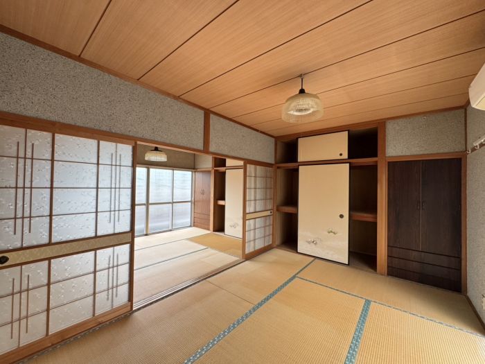 Vacant 11DK House for Sale in Miyoshi City, Tokushima - Thumbnail 3