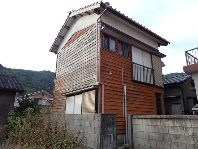 Renovated 6DK House with Annex in Saiki, Oita - Akiya Bank Property - Thumbnail 2