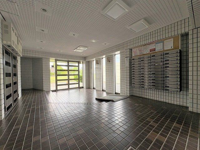 2LDK Apartment for Sale in Katsushika, Tokyo - Thumbnail 3