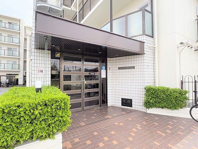 2LDK Apartment for Sale in Katsushika, Tokyo - Thumbnail 2