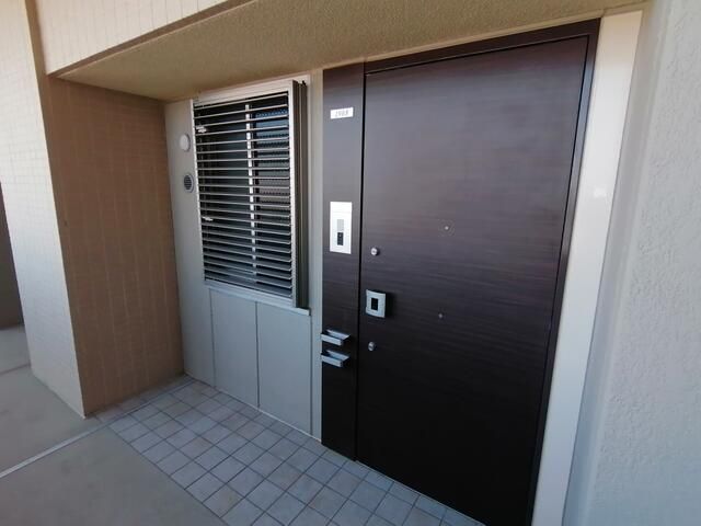 Brans Tower Kasaien 2LDK Corner Apartment for Sale in Osaka - Thumbnail 4