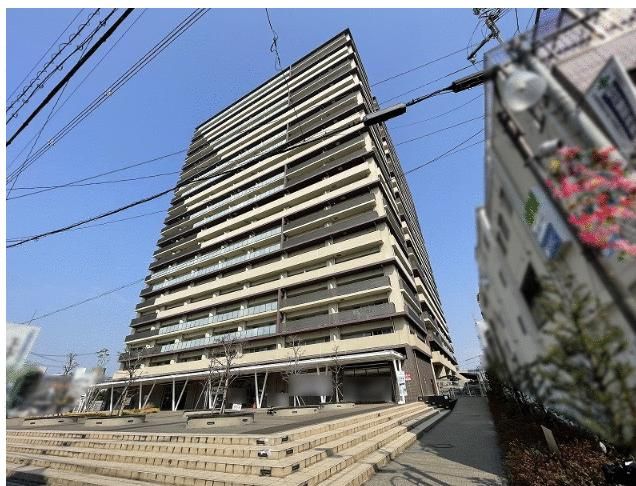 Brans Tower Kasaien 2LDK Corner Apartment for Sale in Osaka - Thumbnail 2