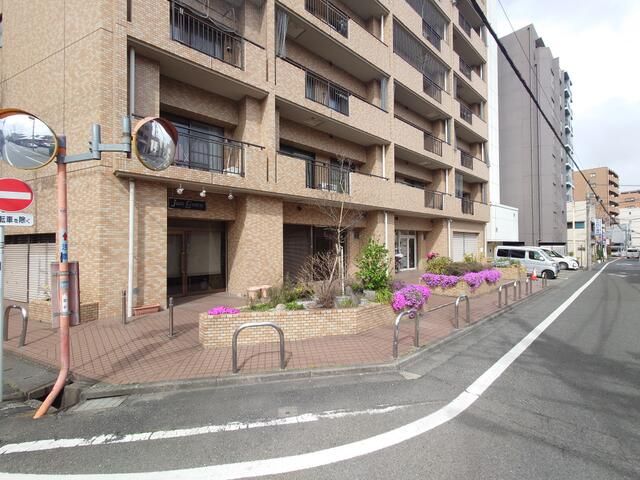 1K Apartment for Sale in Hachioji, Tokyo - Investment Property - Thumbnail 2