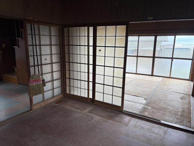 4DK Wooden House for Sale in Mihara, Hiroshima - 1967 Build - Thumbnail 2