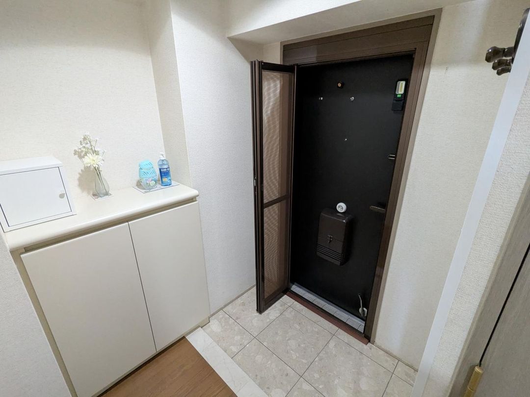 1LDK Condo with Gero Onsen Access in Gifu for Sale - Thumbnail 2