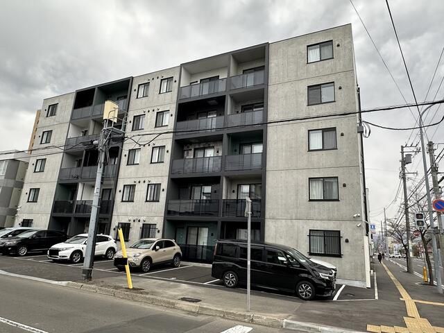 Modern 1LDK Apartment in Sapporo Higashi Ward | Norfino Series RC - Image 1