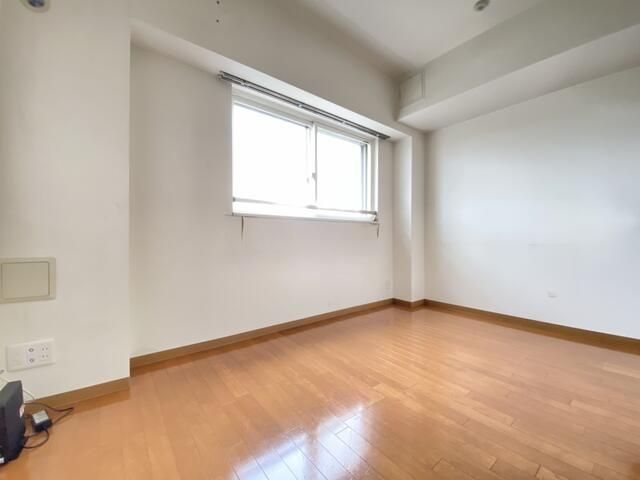 Top-Floor 2DK Apartment in Ota, Tokyo with River View & Pet OK - Thumbnail 3