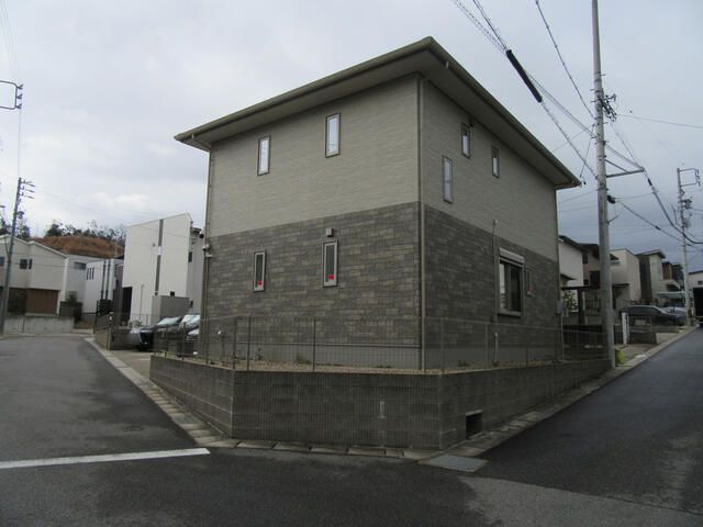 2020 Misawa Home in Nagakute with Solar Power | 4SLDK House for Sale - Thumbnail 2