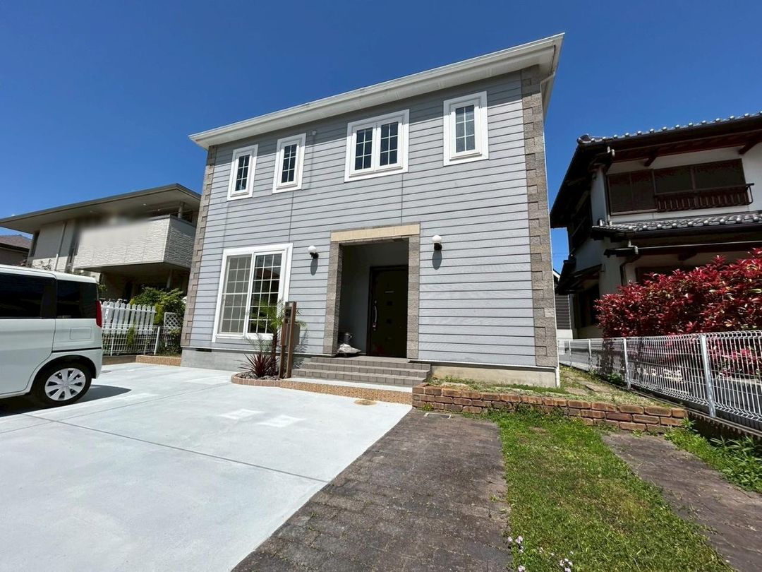 Renovated 3LDK House in Hannan, Osaka with 3 Parking Spaces - Thumbnail 2