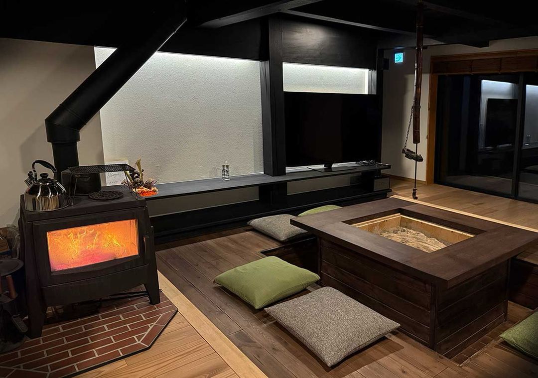 Renovated Traditional Lodge in Hakuba Valley, Nagano - Thumbnail 2