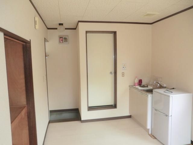 1K Apartment for Rent in Fukaya, Saitama - No Deposit, Cat Negotiable - Thumbnail 3
