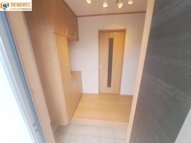 4LDK Corner Lot House with Solar Power in Sakai, Osaka - Thumbnail 2