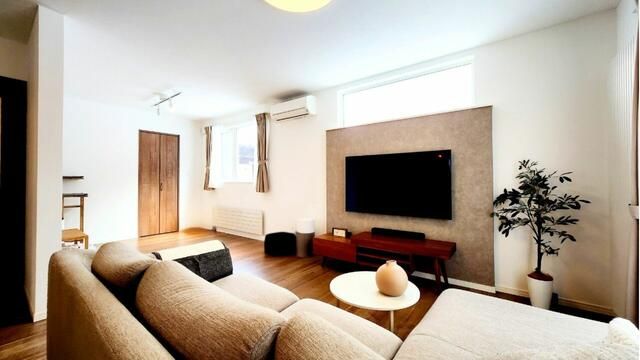 Modern 4SLDK House with Carport in Otaru, Hokkaido - Thumbnail 4