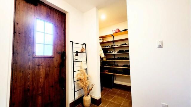 Modern 4SLDK House with Carport in Otaru, Hokkaido - Thumbnail 2