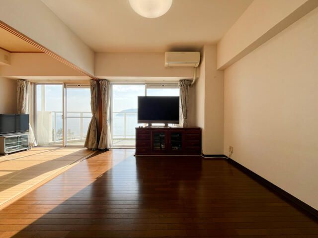 2LDK Resort Condo with Hot Spring & Pool in Miyazu, Kyoto - Thumbnail 3