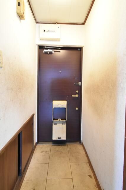 2DK Apartment for Sale in Toyonaka, Osaka - Near Hotarugaike Station - Thumbnail 2