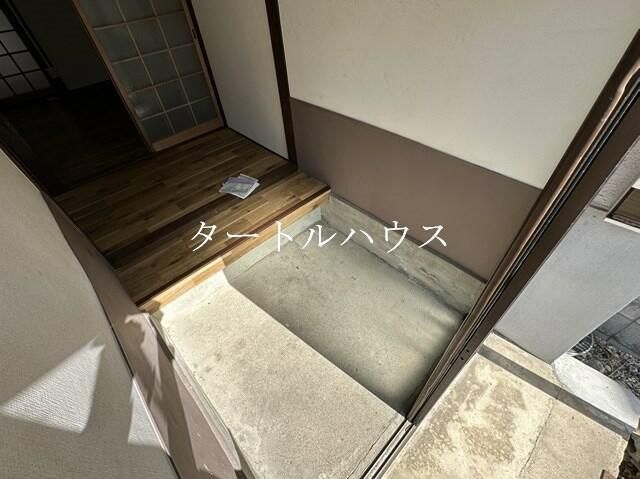3K Terrace House for Rent in Shijonawate, Osaka - No Deposit - Thumbnail 2