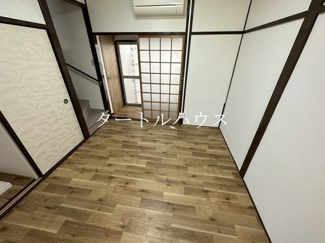 3K Terrace House for Rent in Shijonawate, Osaka - No Deposit - Thumbnail 4